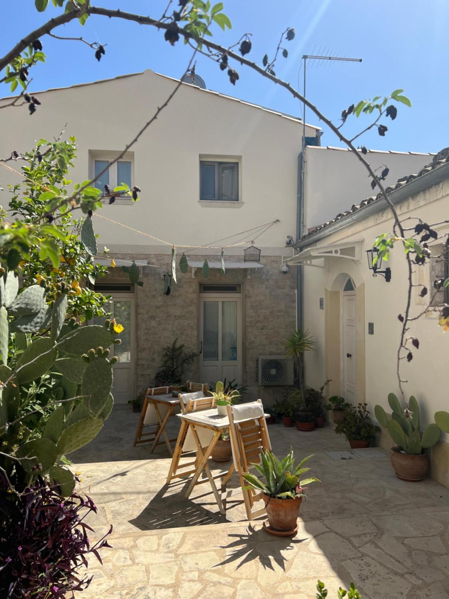 Chicchi Di Melograno Bed & Breakfast Modica Ngoại thất bức ảnh
